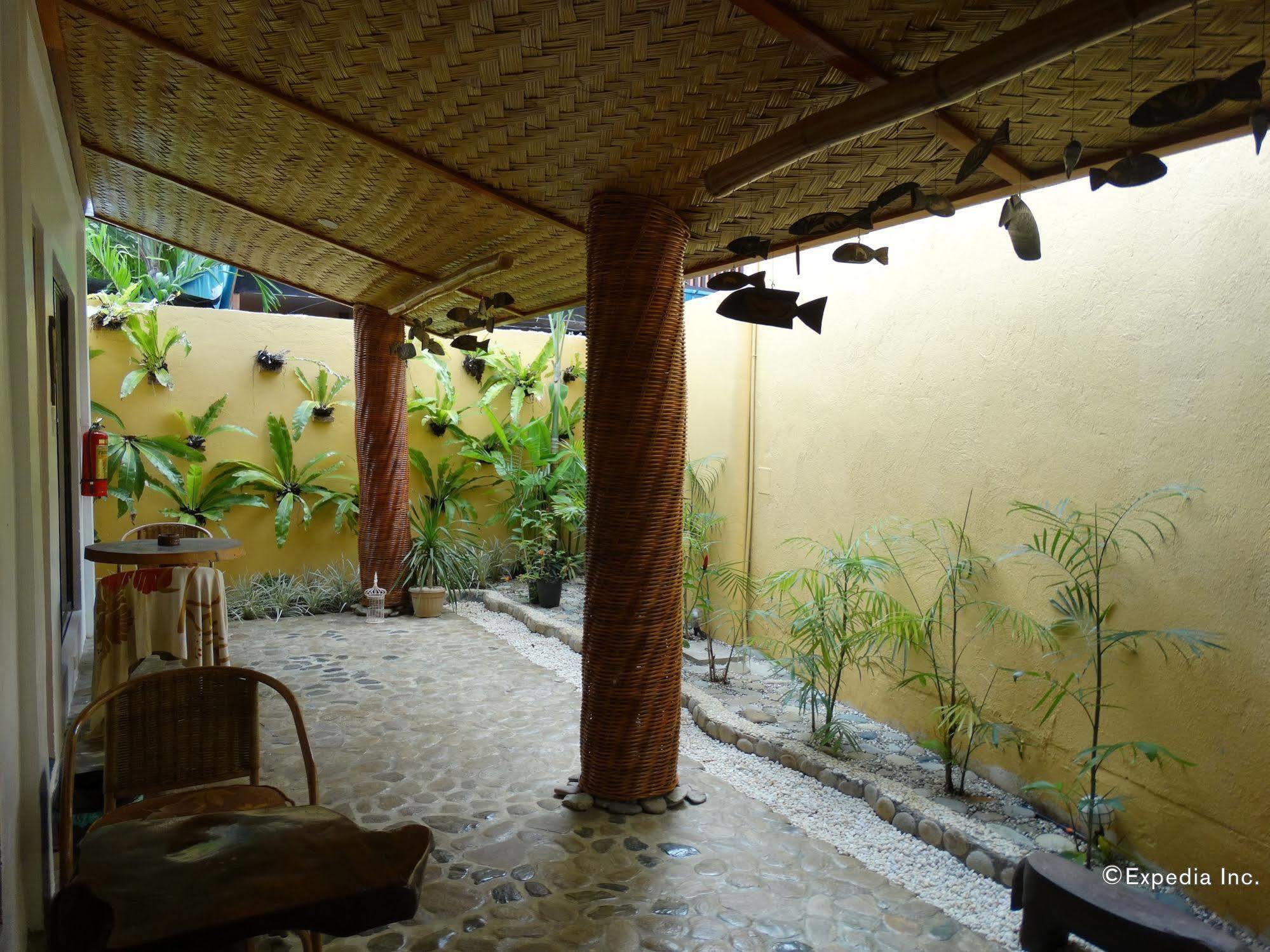 Floral Villarosa Puerto Princesa Exterior photo