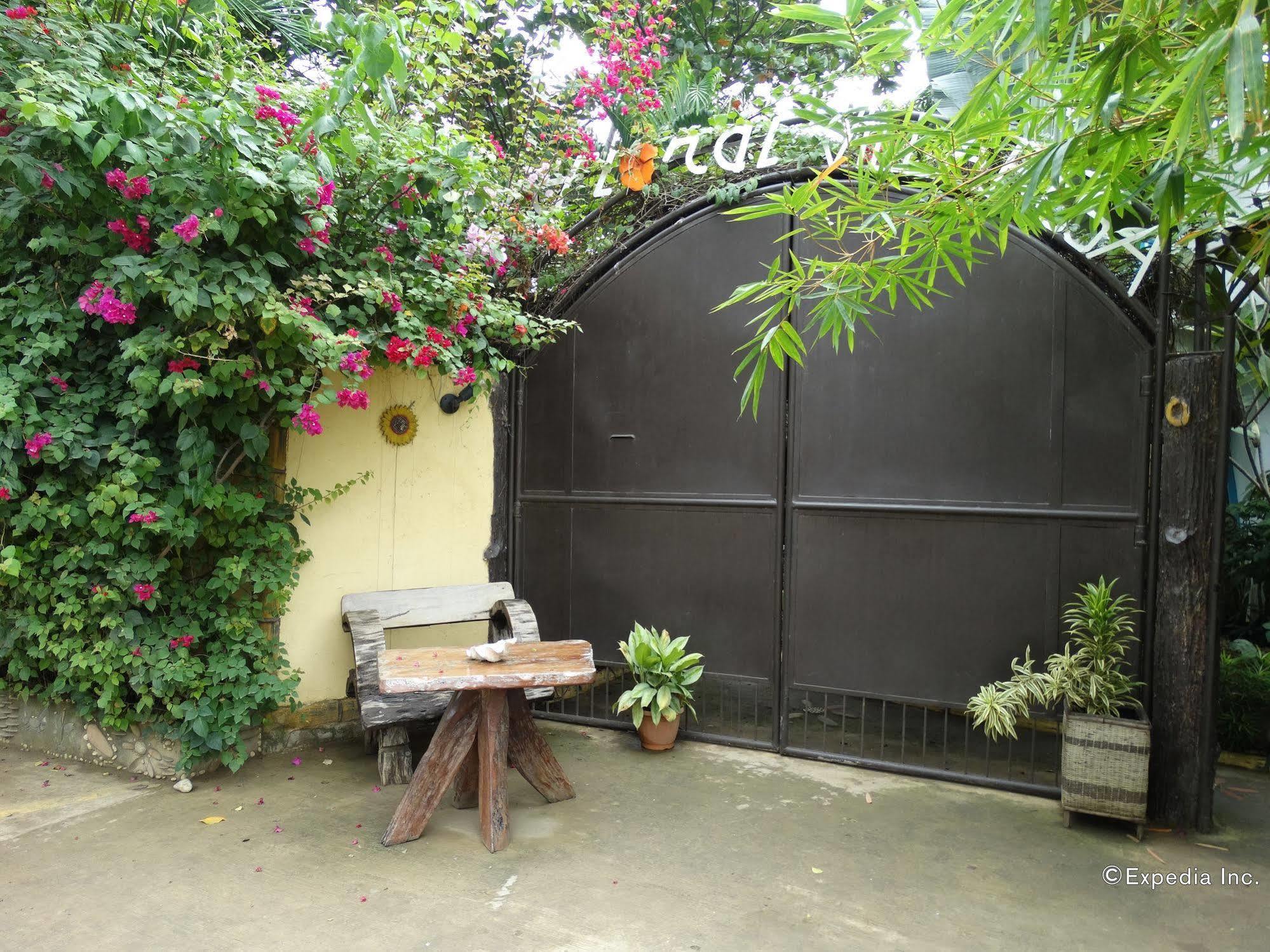 Floral Villarosa Puerto Princesa Exterior photo