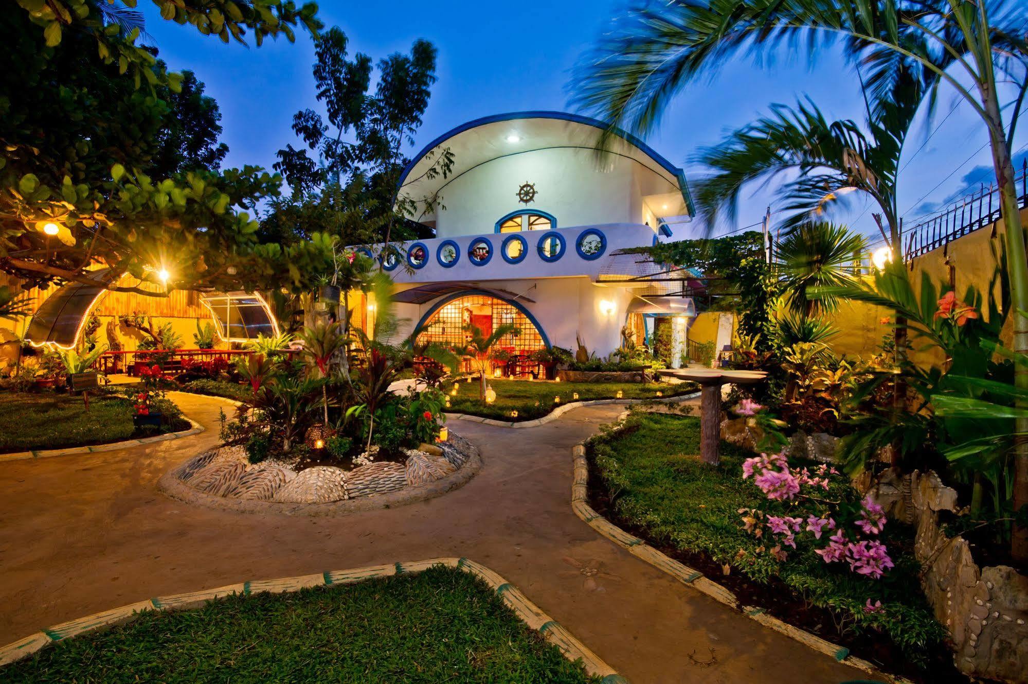 Floral Villarosa Puerto Princesa Exterior photo